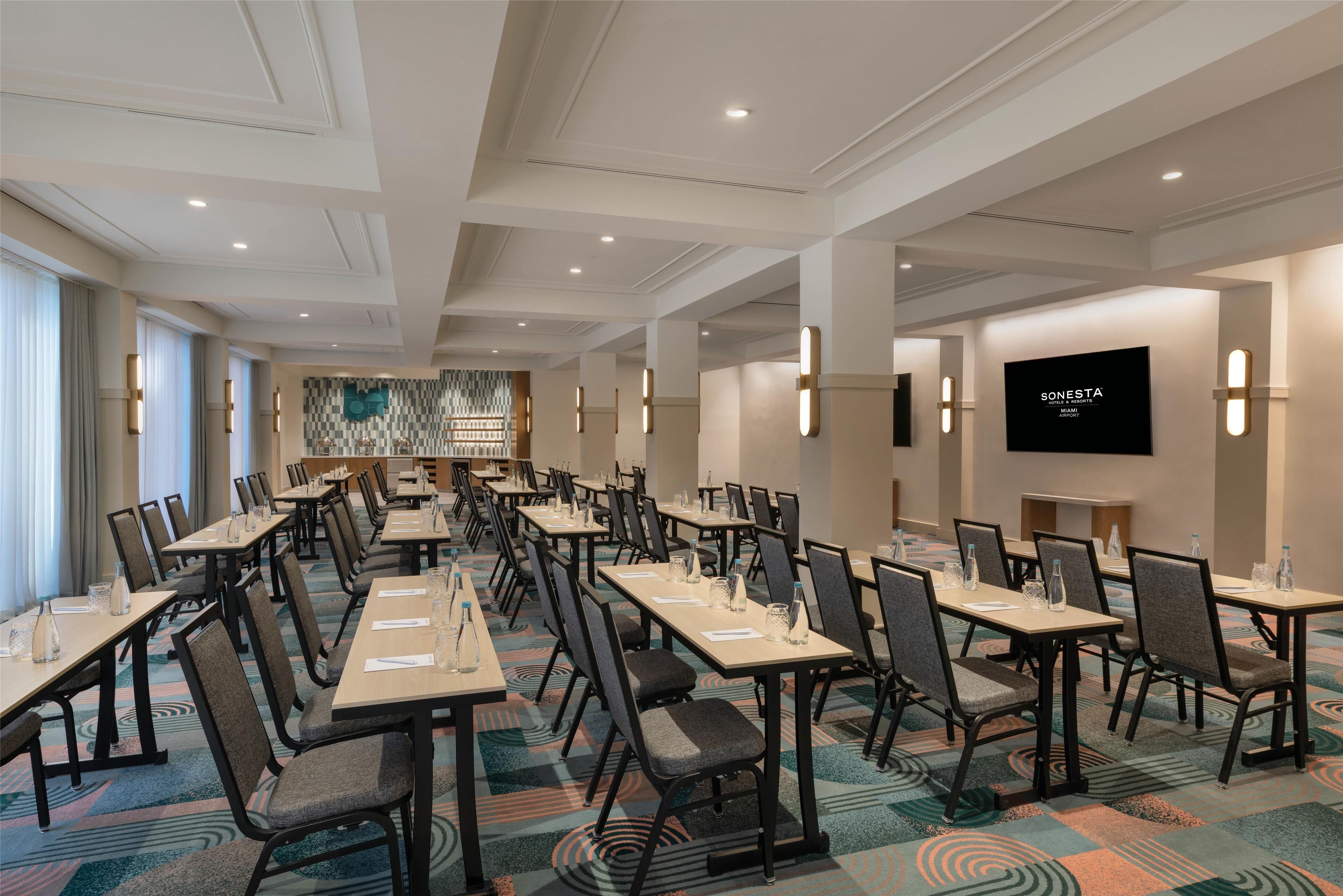 in-room safe, desk, laptop workspace, blackout curtains