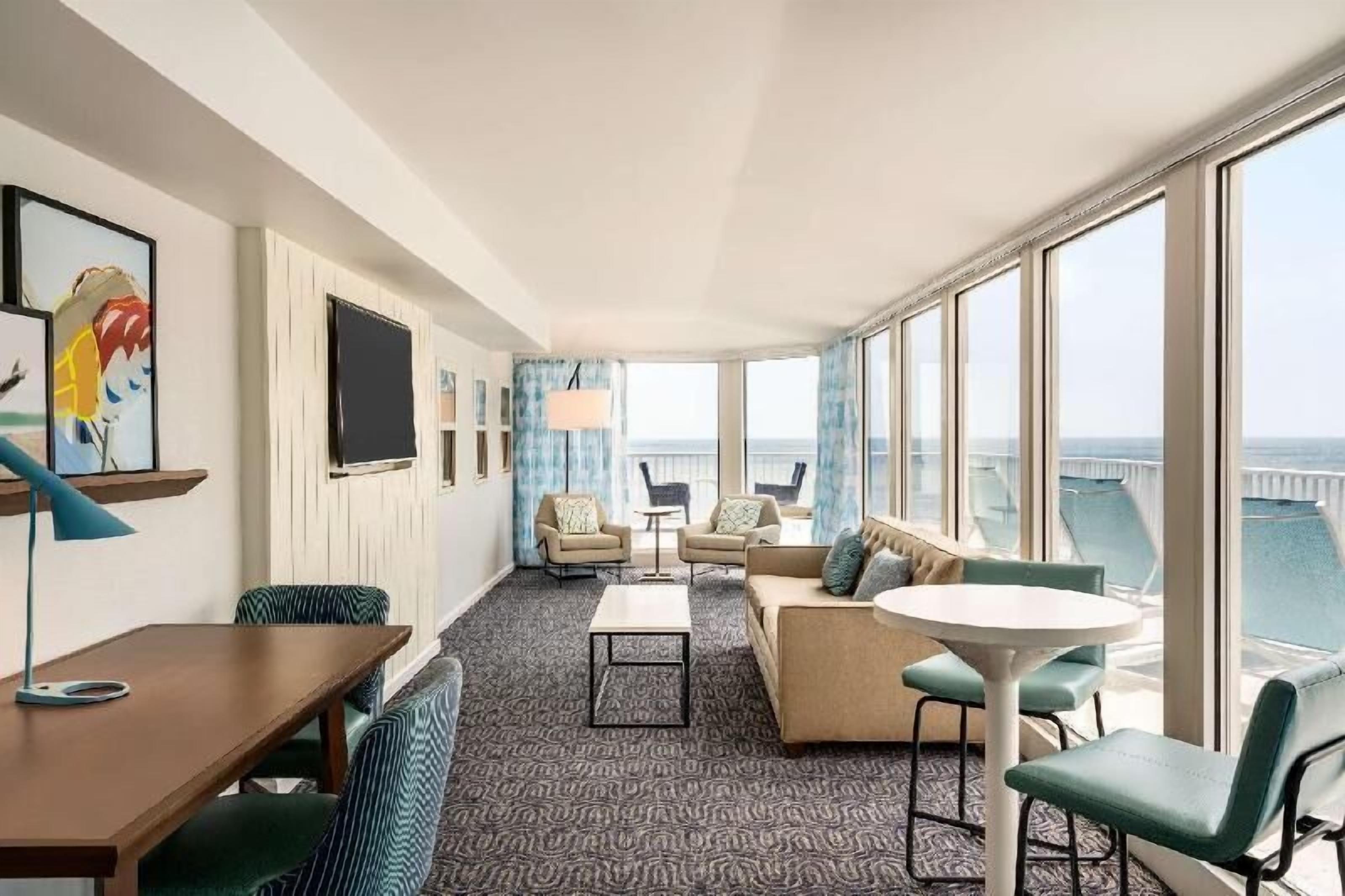 Living area | 55-inch flat-screen TV with premium channels, TV