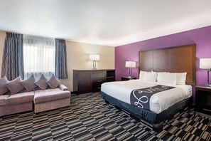 Premium bedding, desk, iron/ironing board, free cots/infant beds - La Quinta Inn by Wyndham Caldwell (Caldwell)