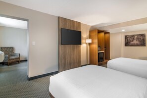 Ropa de cama de alta calidad y escritorio