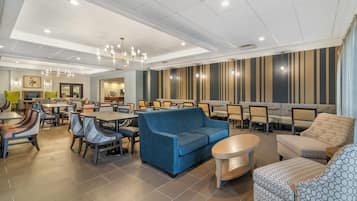 Desayuno buffet incluido todos los días