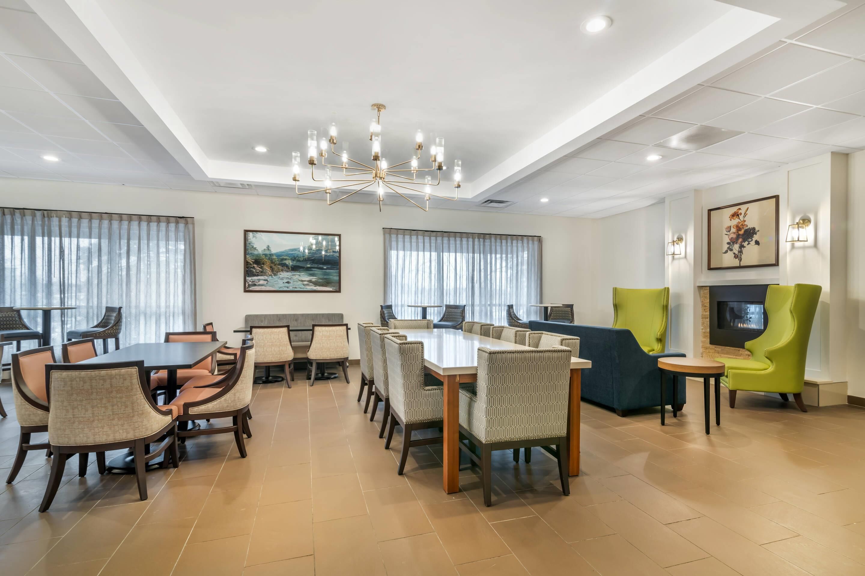 Free daily buffet breakfast