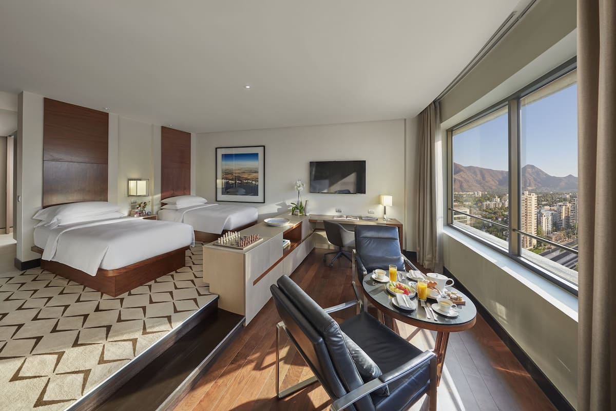 1 Schlafzimmer, hochwertige Bettwaren, Daunenbettdecken, Minibar