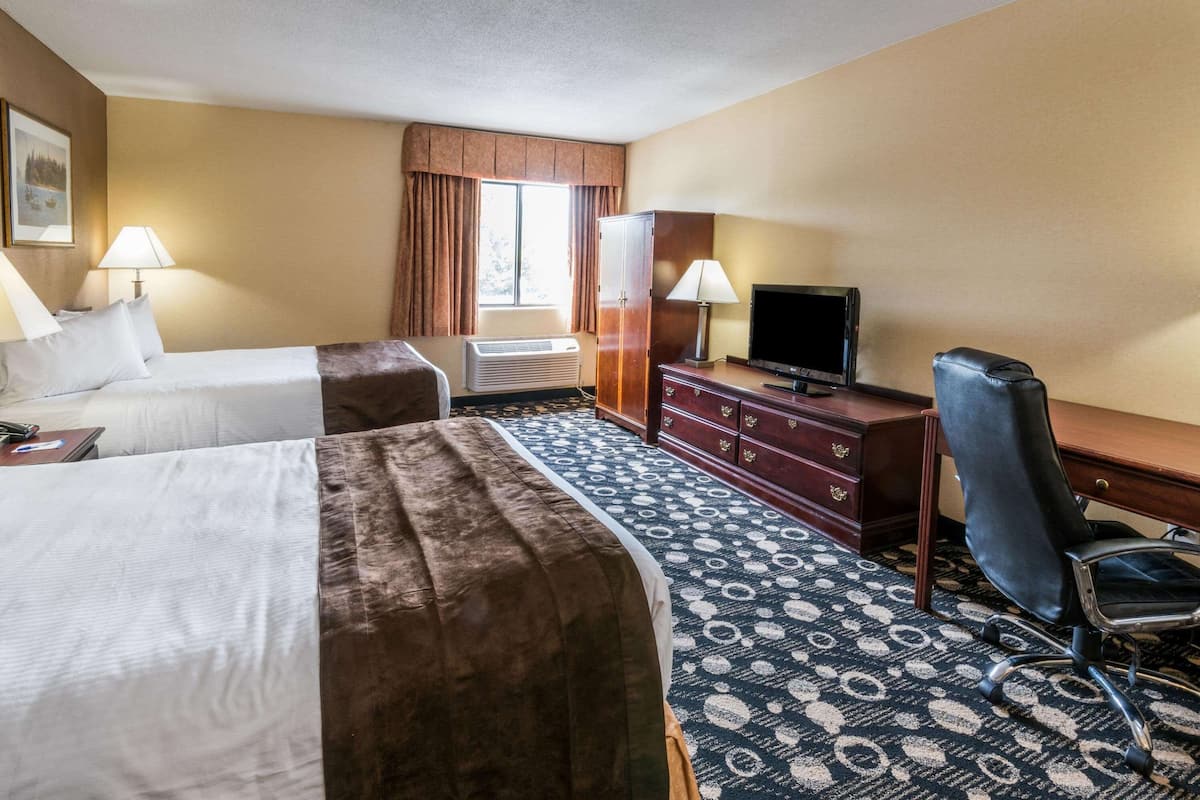 1 chambre, lit avec matelas Ă plateau-coussin, bureau