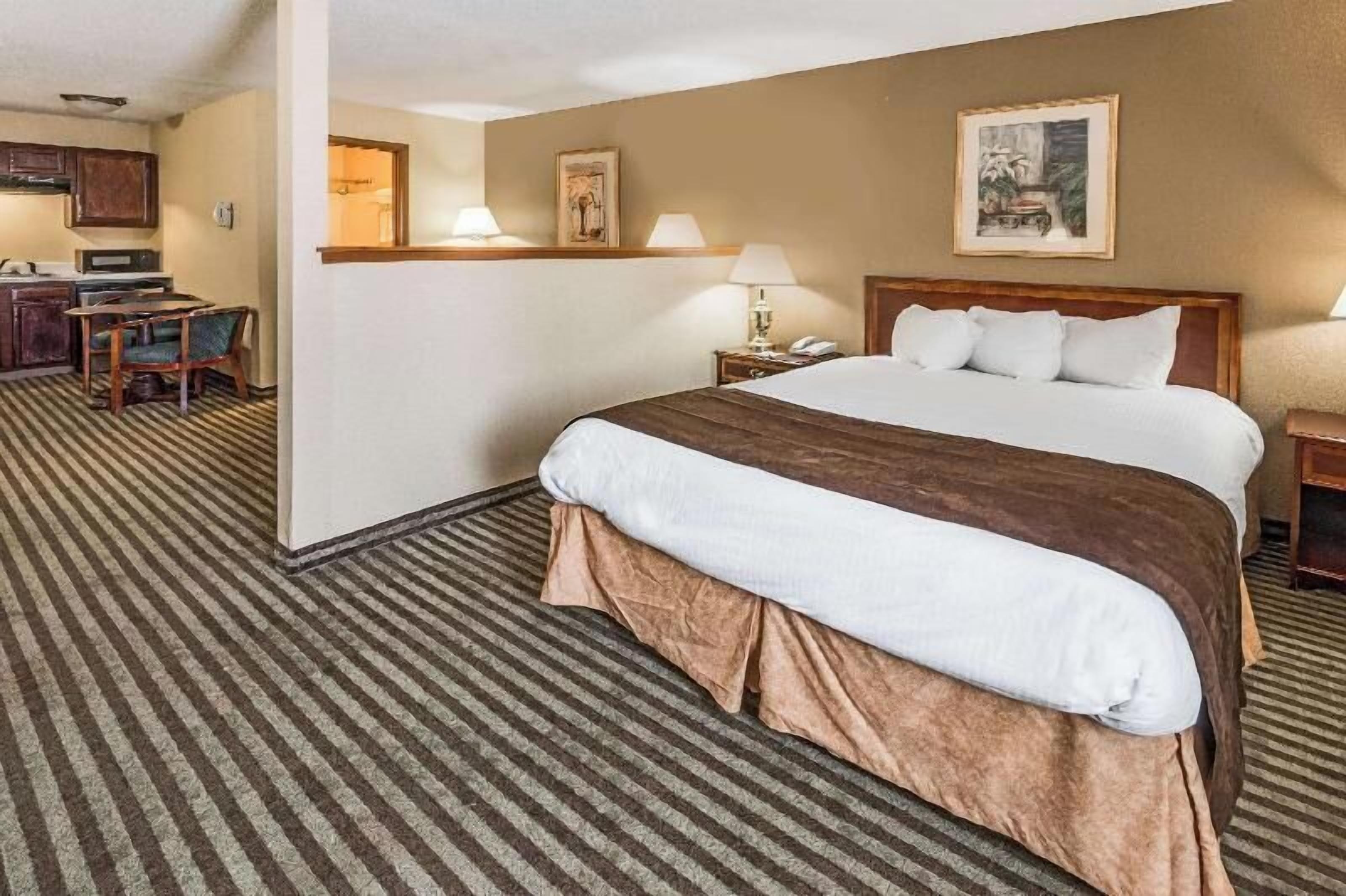 1 chambre, lit avec matelas à plateau-coussin, bureau