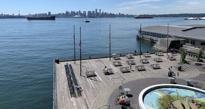 Lonsdale Quay Hotel