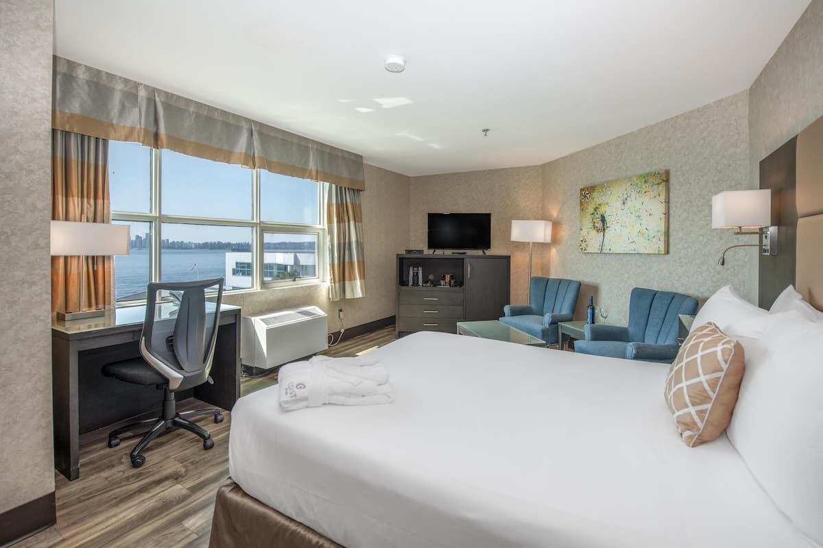 Premium Room, 1 King Bed (Coast) | 1 bedroom, hypo-allergenic bedding, individually furnished, desk