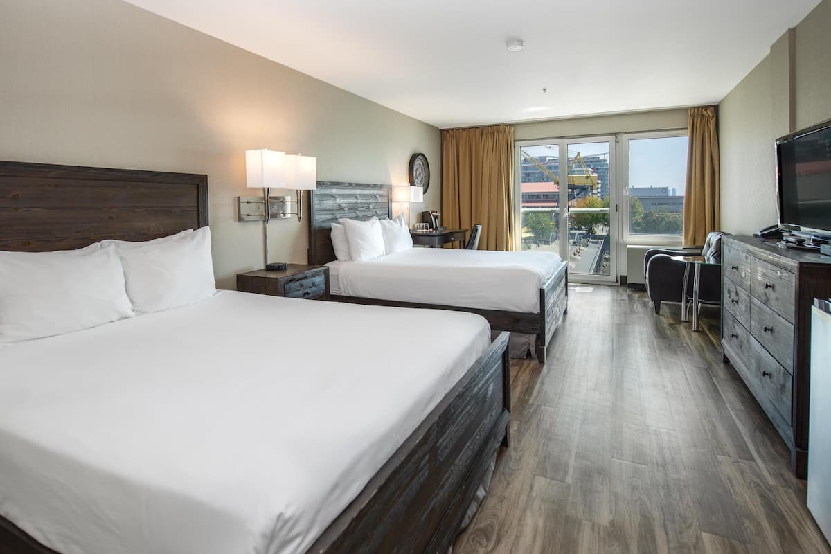 room, 2 queen beds (coast) | 1 bedroom, hypo-allergenic bedding, individually furnished, desk