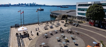 Coast Lonsdale Quay Hotel