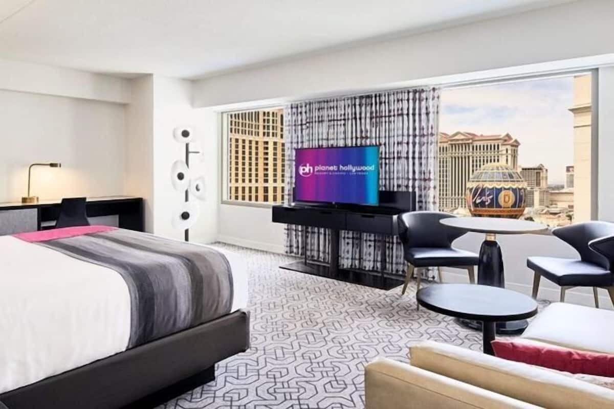 Luxe beddengoed, een kluis op de kamer, een bureau