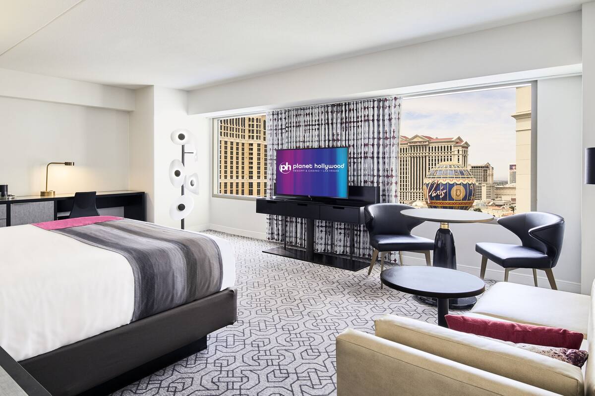 Premium bedding, in-room safe, desk, blackout curtains
