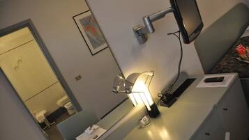 1 habitación, minibar, caja de seguridad en la habitación y escritorio