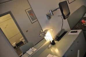 Minibar, in-room safe, desk, free WiFi