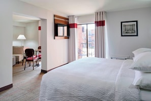 Suite, 1 très grand lit et 1 canapé-lit, non-fumeurs | Literie de qualité supérieure, bureau