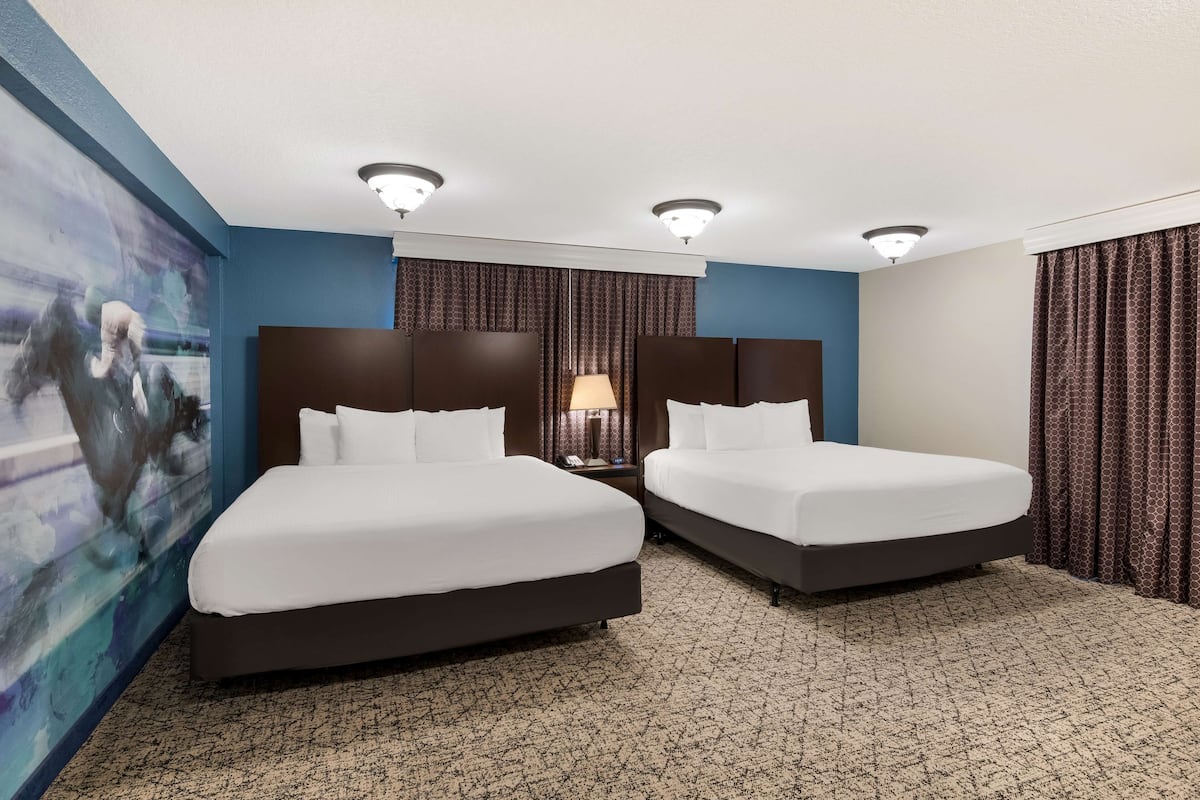 Family Suite, Multiple Beds, Non Smoking, Refrigerator & Microwave