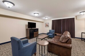 Family Suite, Multiple Beds, Non Smoking, Refrigerator & Microwave