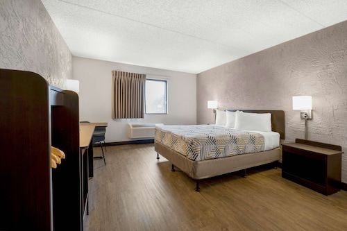 Motel 6 Elk Grove Village, IL - O'Hare