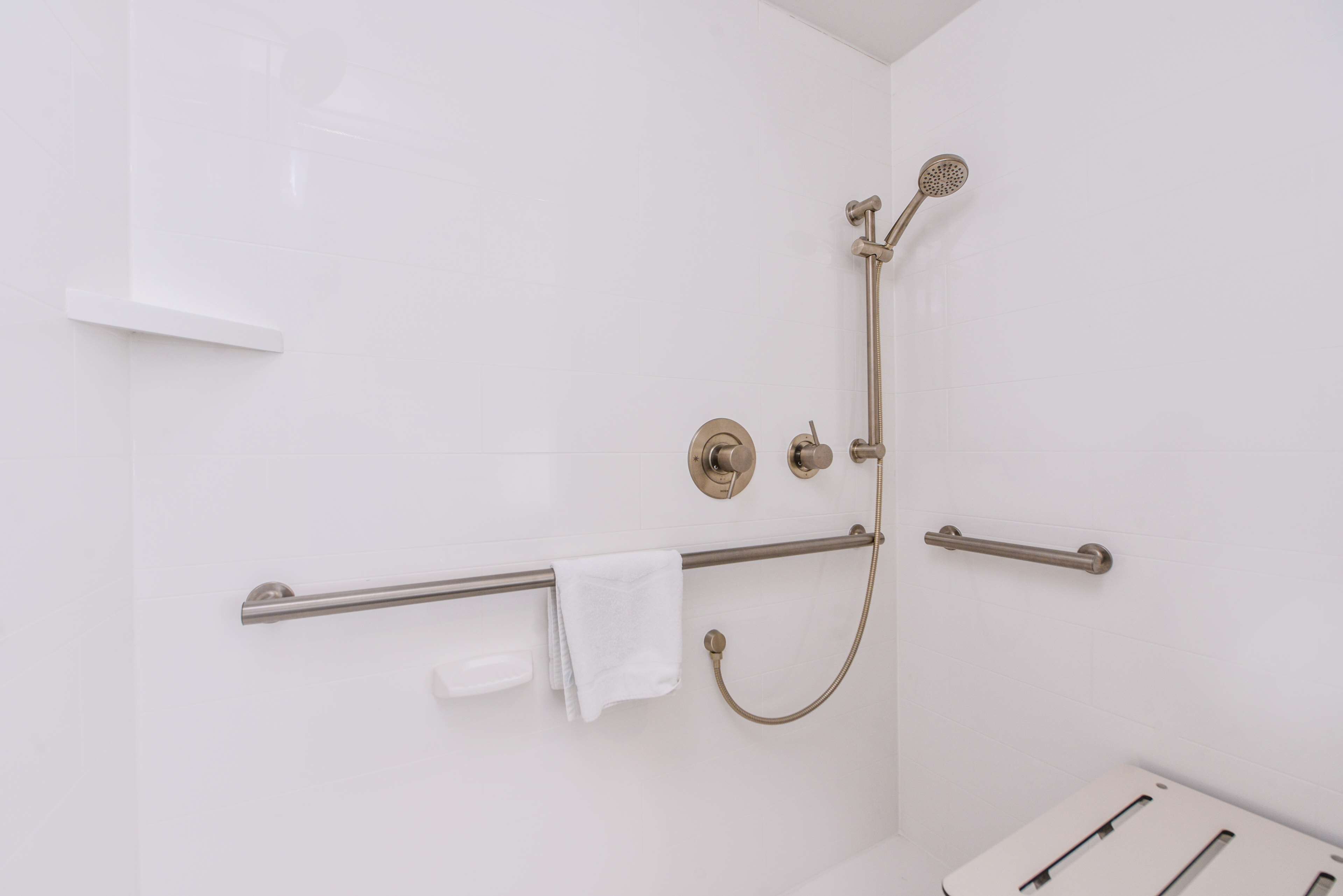 room, 1 double bed, accessible (roll-in shower) | bathroom shower