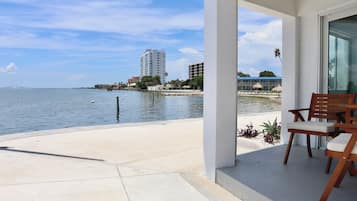 Premier Waterside King Suite | Vista desde la habitación