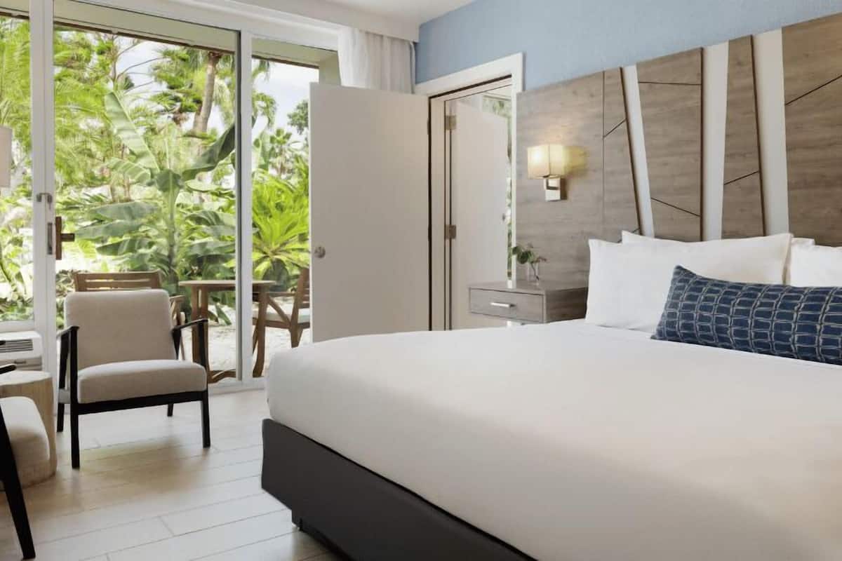 1 bedroom, premium bedding, in-room safe, desk