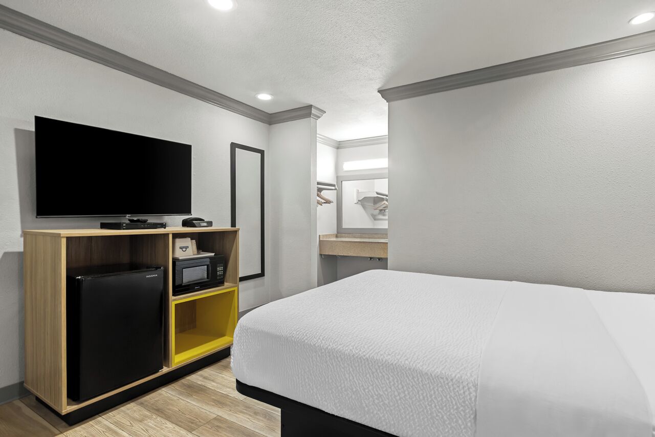 Days Inn by Wyndham San Francisco S/Oyster Point Airport