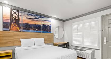 Days Inn by Wyndham San Francisco S/Oyster Point Airport