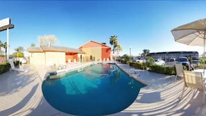 Piscina a l'aire lliure