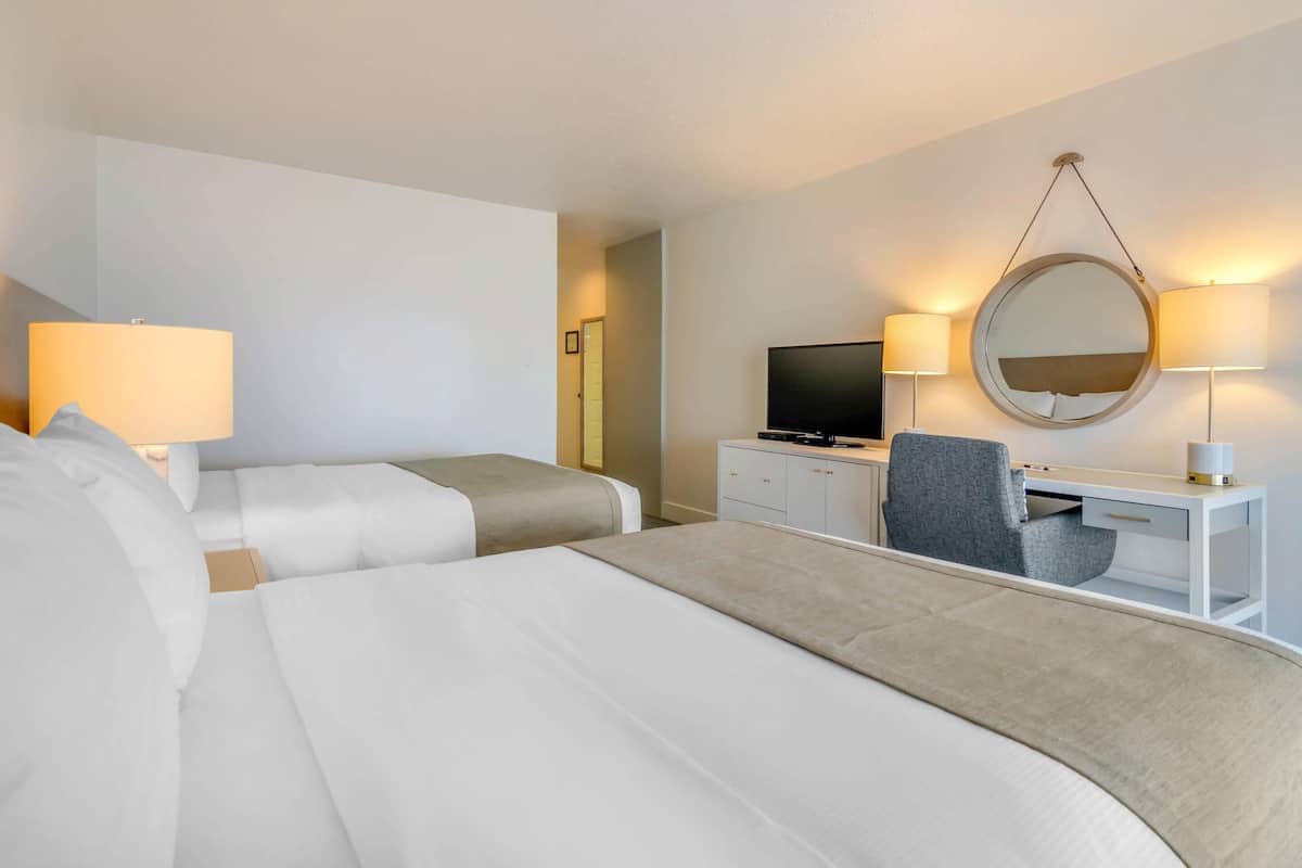 In-room safe, desk, laptop workspace, iron/ironing board