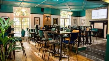 Breakfast, lunch and dinner served