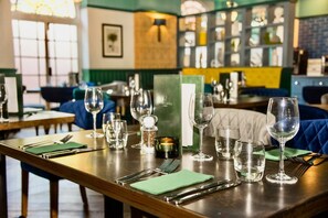 Breakfast, lunch and dinner served - The Regency Hotel Solihull (Solihull)