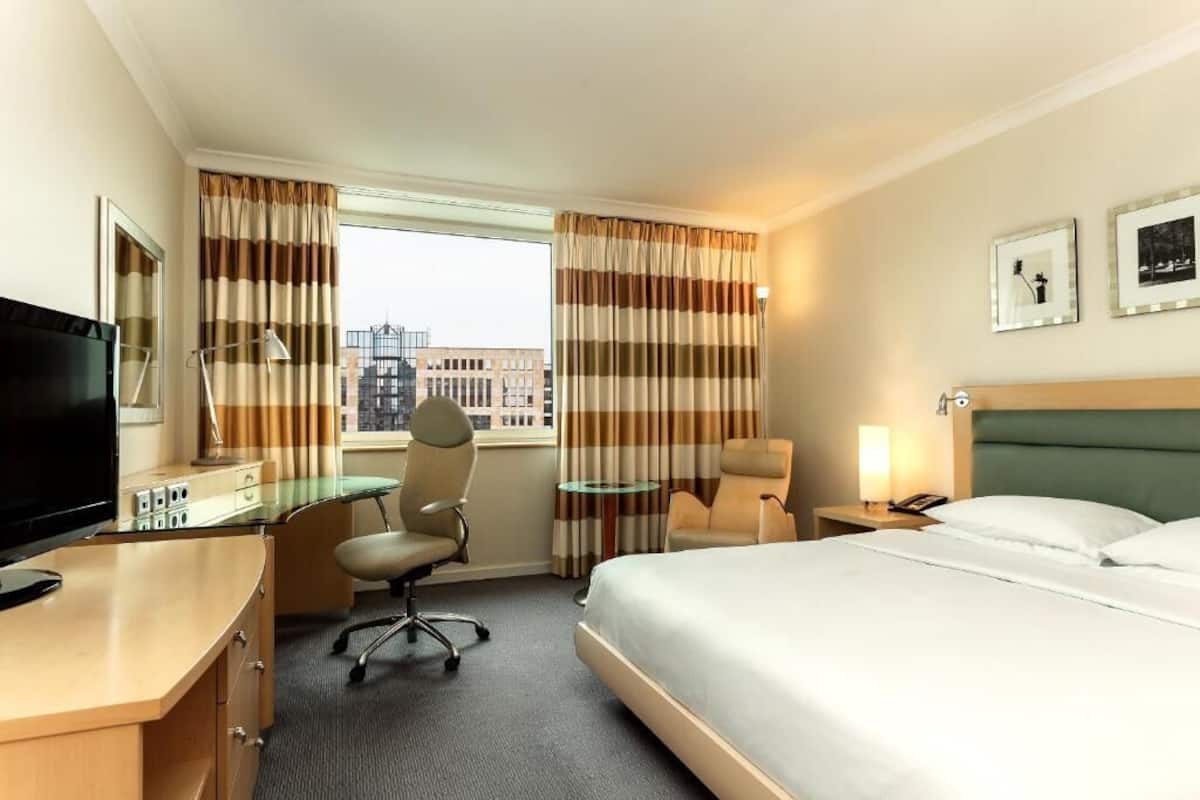 Ropa de cama de alta calidad y minibar