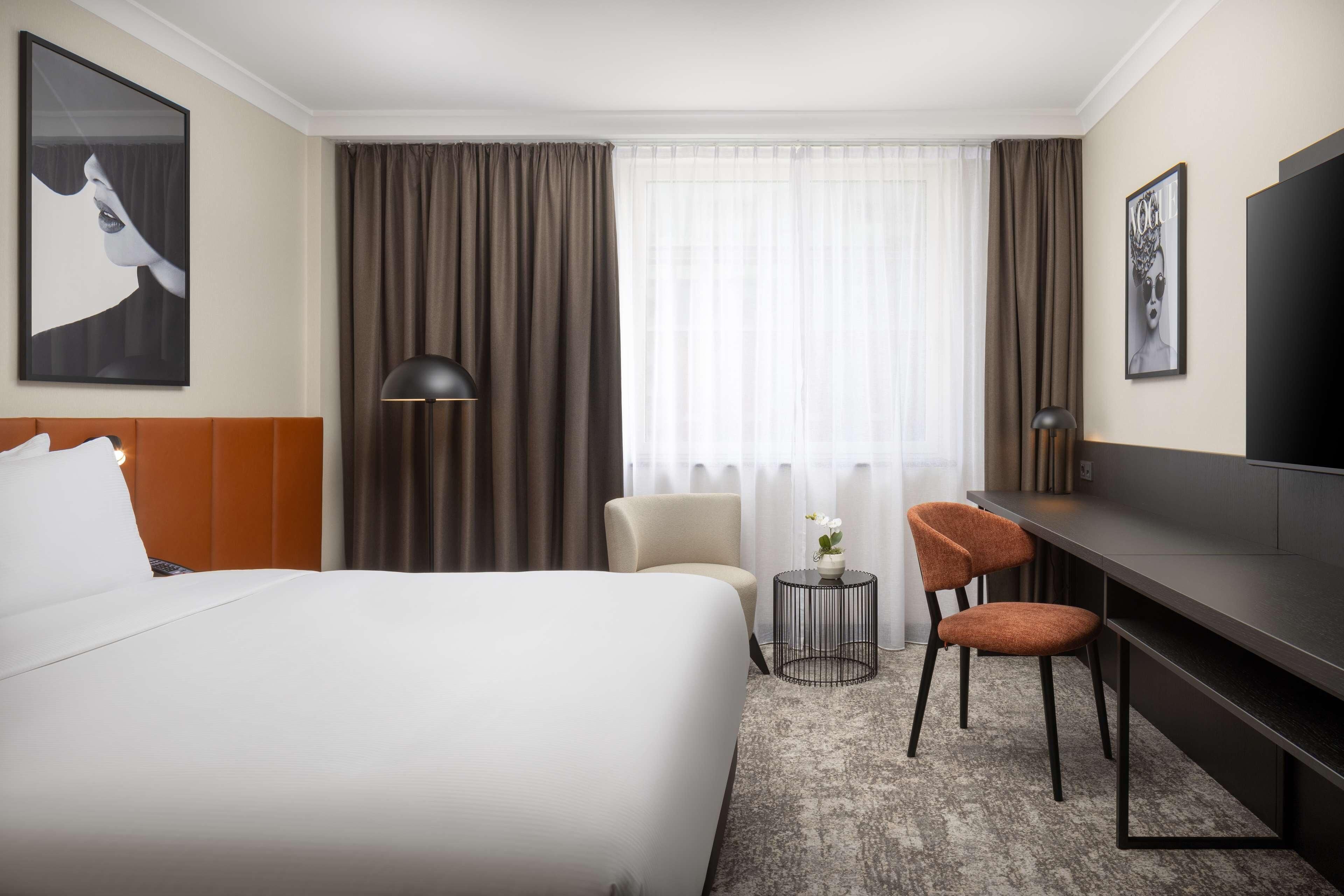 Ropa de cama de alta calidad y minibar 