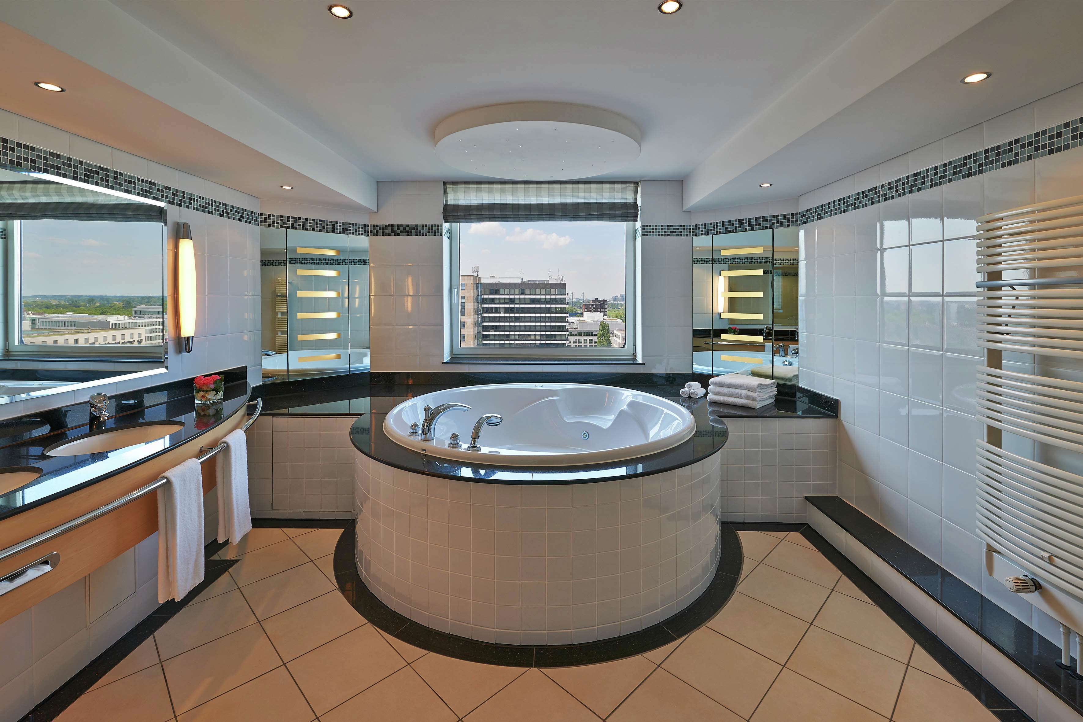 Photo - Hilton Düsseldorf