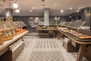 Daily buffet breakfast (EUR 18 per person)