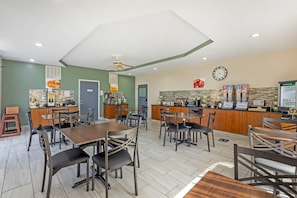 Free daily continental breakfast 