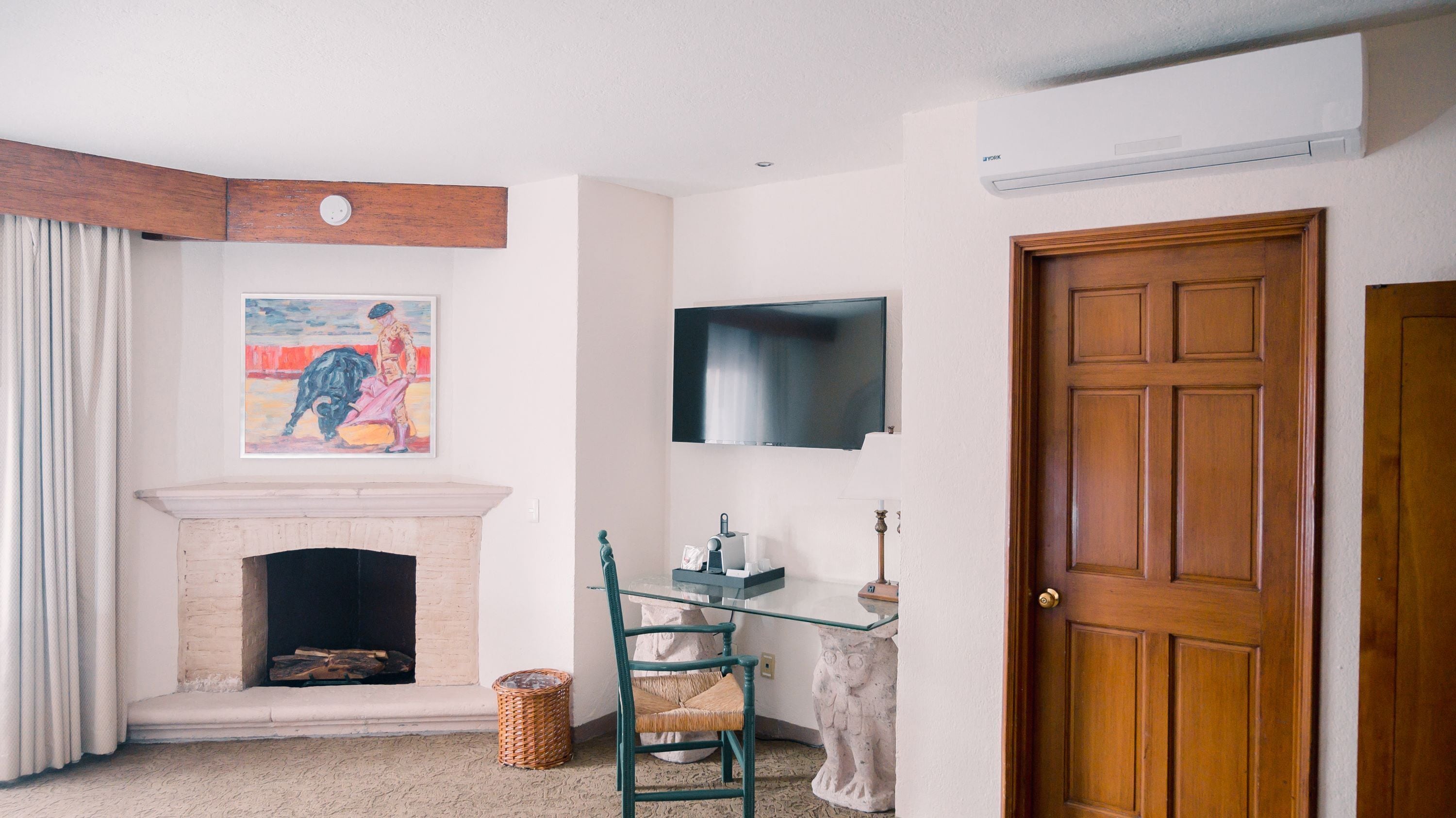 1 bedroom, premium bedding, minibar, in-room safe