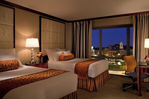 Premium bedding, minibar, in-room safe, desk - The Bostonian Boston (Boston)