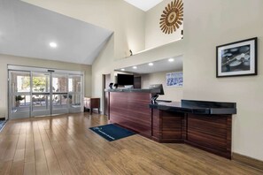 Lobby - Sleep Inn Springfield West (Springfield)