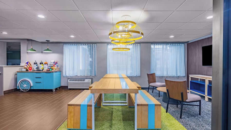 Spark by Hilton Clarks Summit