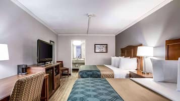 Escritorio, wifi gratis y ropa de cama