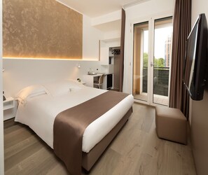 1 bedroom, hypo-allergenic bedding, minibar, in-room safe