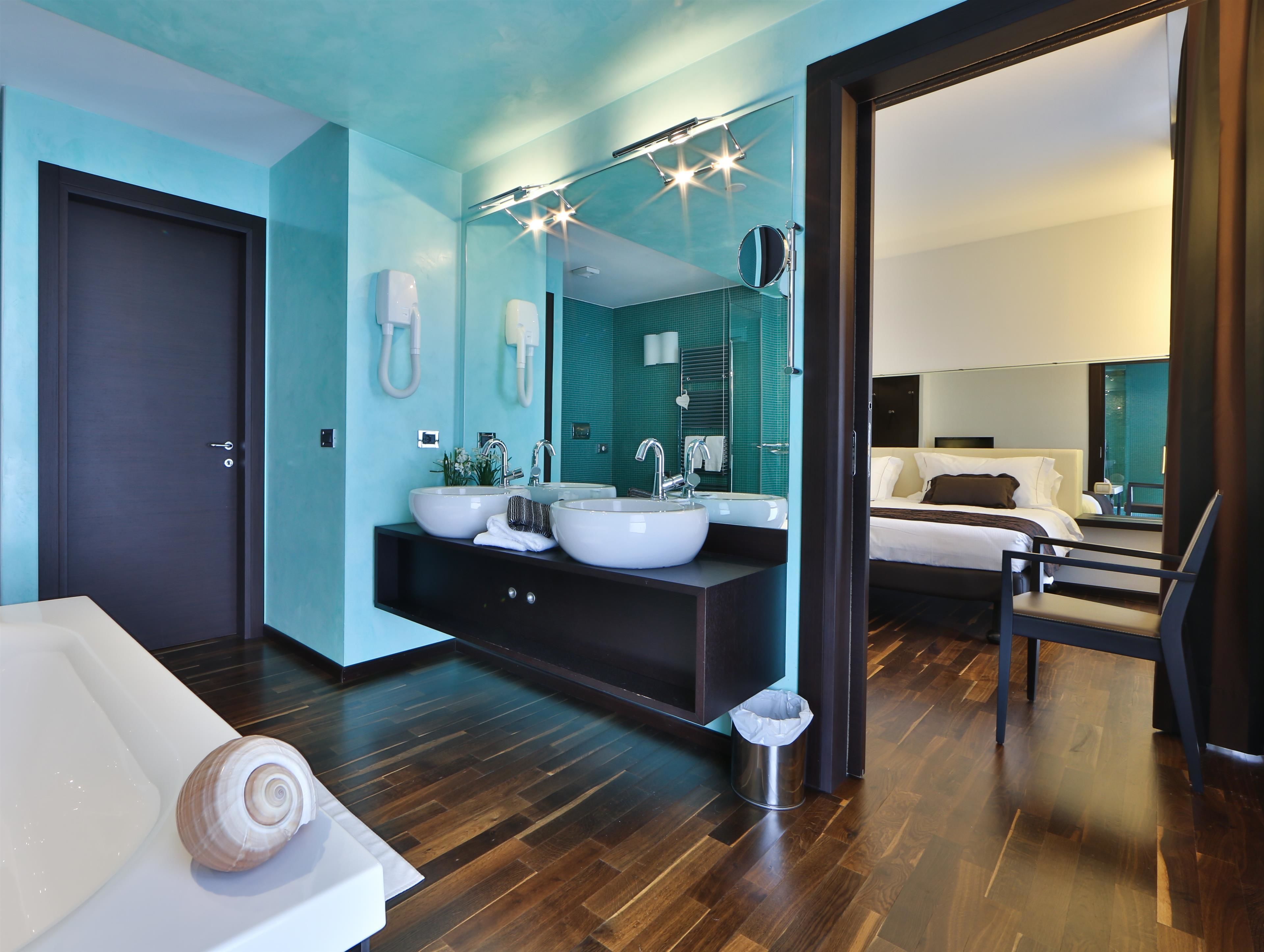 eco-friendly toiletries, hair dryer, bidet, towels