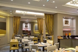 Dining - Hotel California Paris (Paris)
