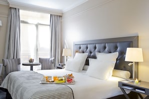 Junior Suite | Premium bedding, minibar, in-room safe, desk