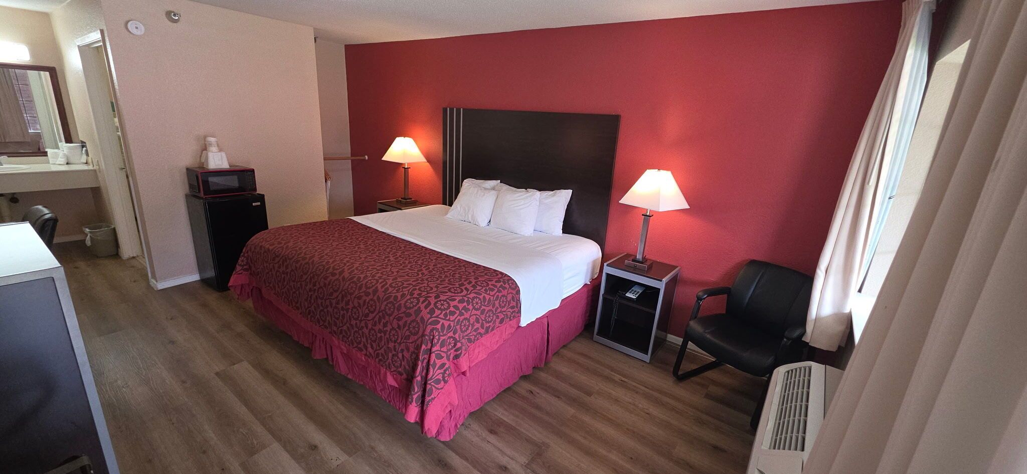 Desk, iron/ironing board, WiFi (free), bed sheets