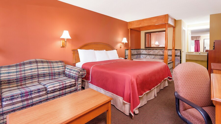 Regency Inn & Suites-Hamilton Place