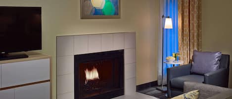 1 bedroom, pillow-top beds, in-room safe, blackout curtains