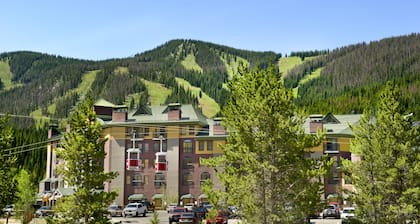 The Vintage Hotel