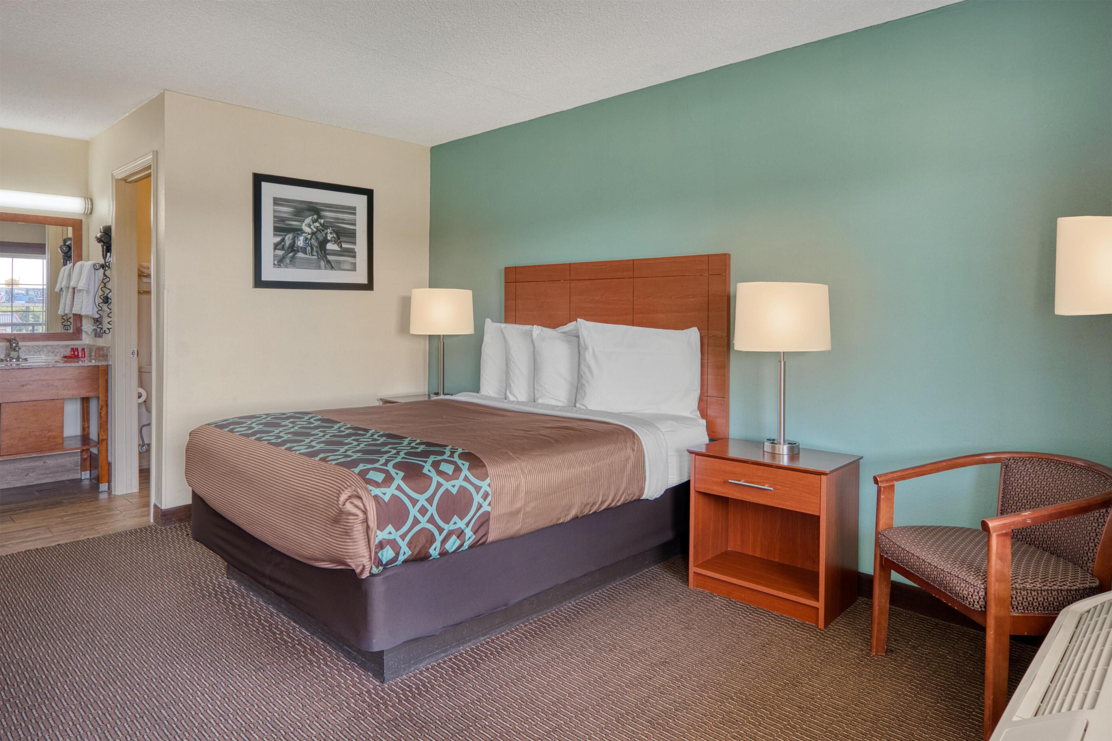 Standard Room, 1 Double Bed, Non Smoking, Refrigerator & Microwave | Desk, laptop workspace, blackout curtains, soundproofing