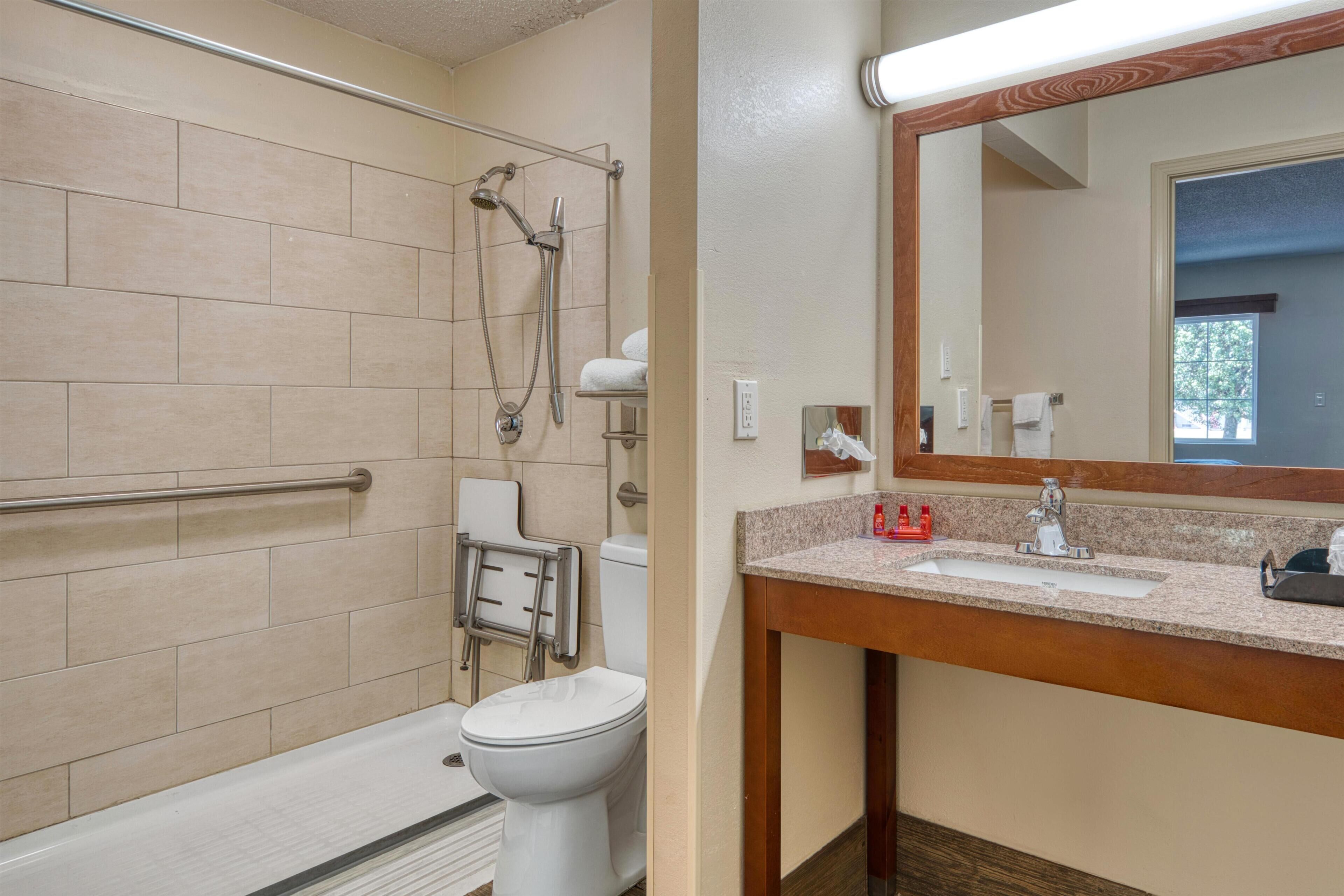 Standard Room, 1 King Bed, Accessible, Refrigerator & Microwave | Bathroom | Combined shower/tub, free toiletries, hair dryer, towels